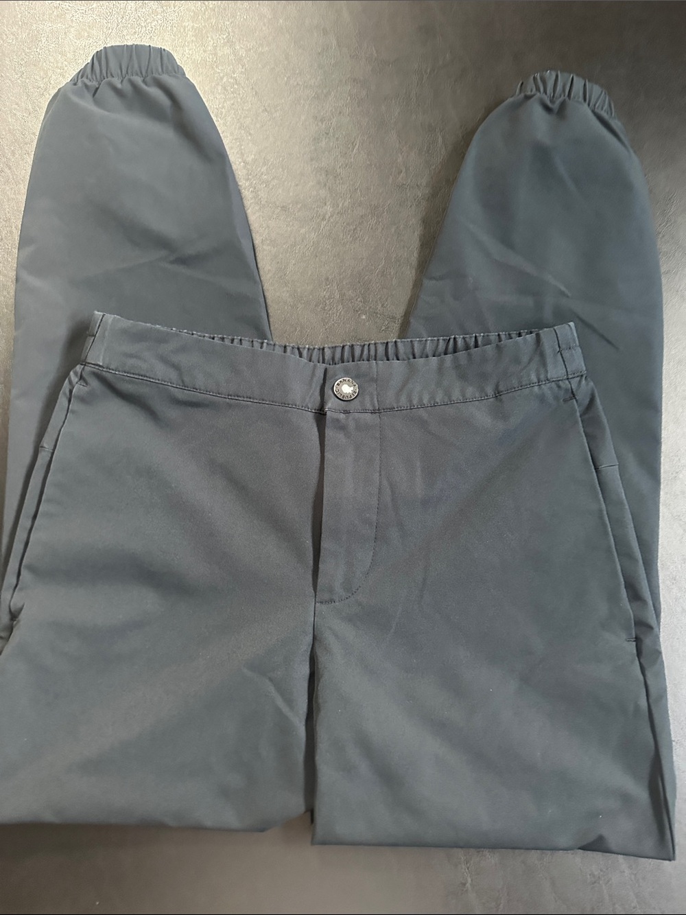 Banana Republic Men's Dark Gray Jogger Pants with Elastic Cuffs